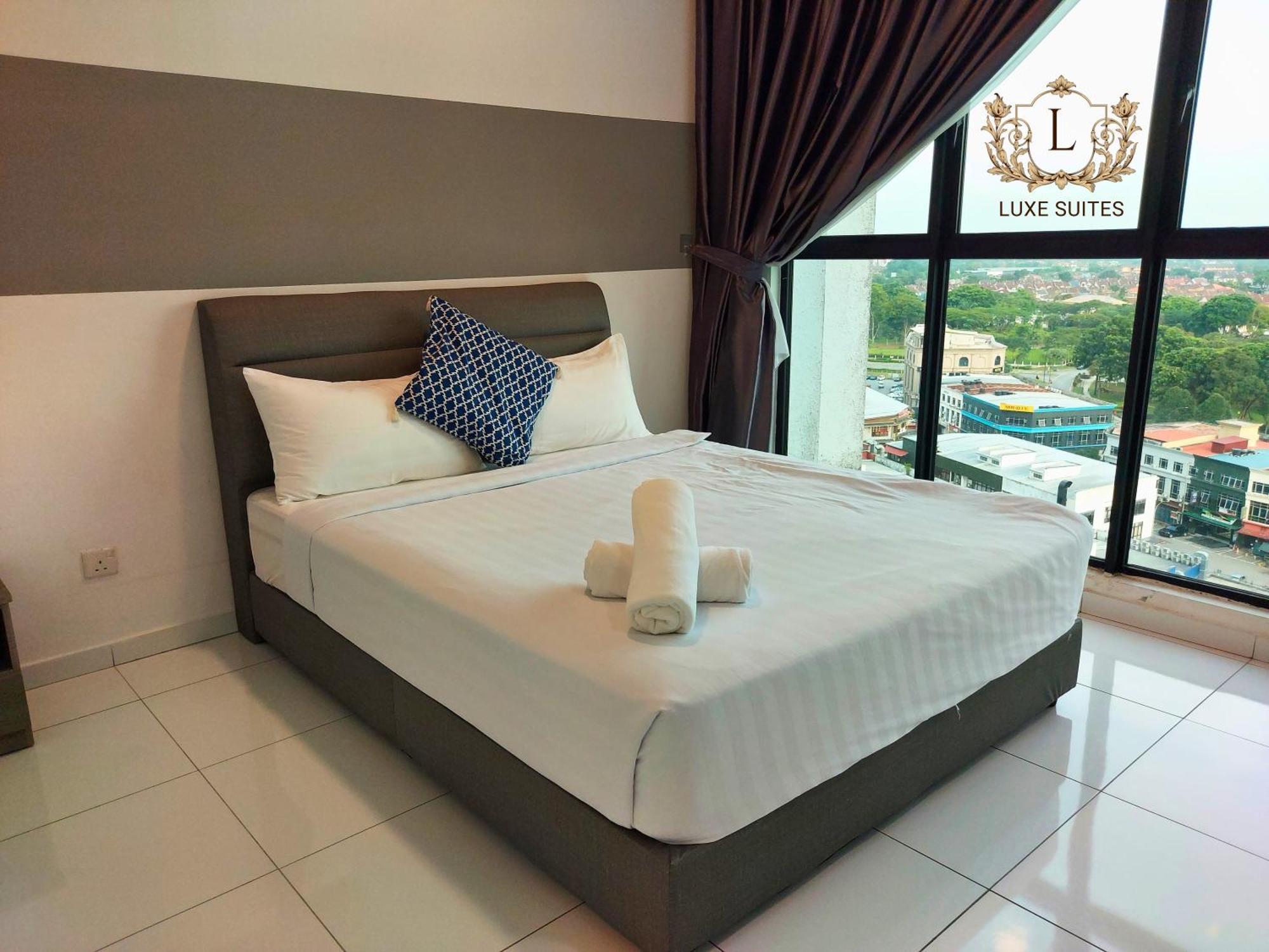 Luxe Suites At Skyloft 新山 外观 照片