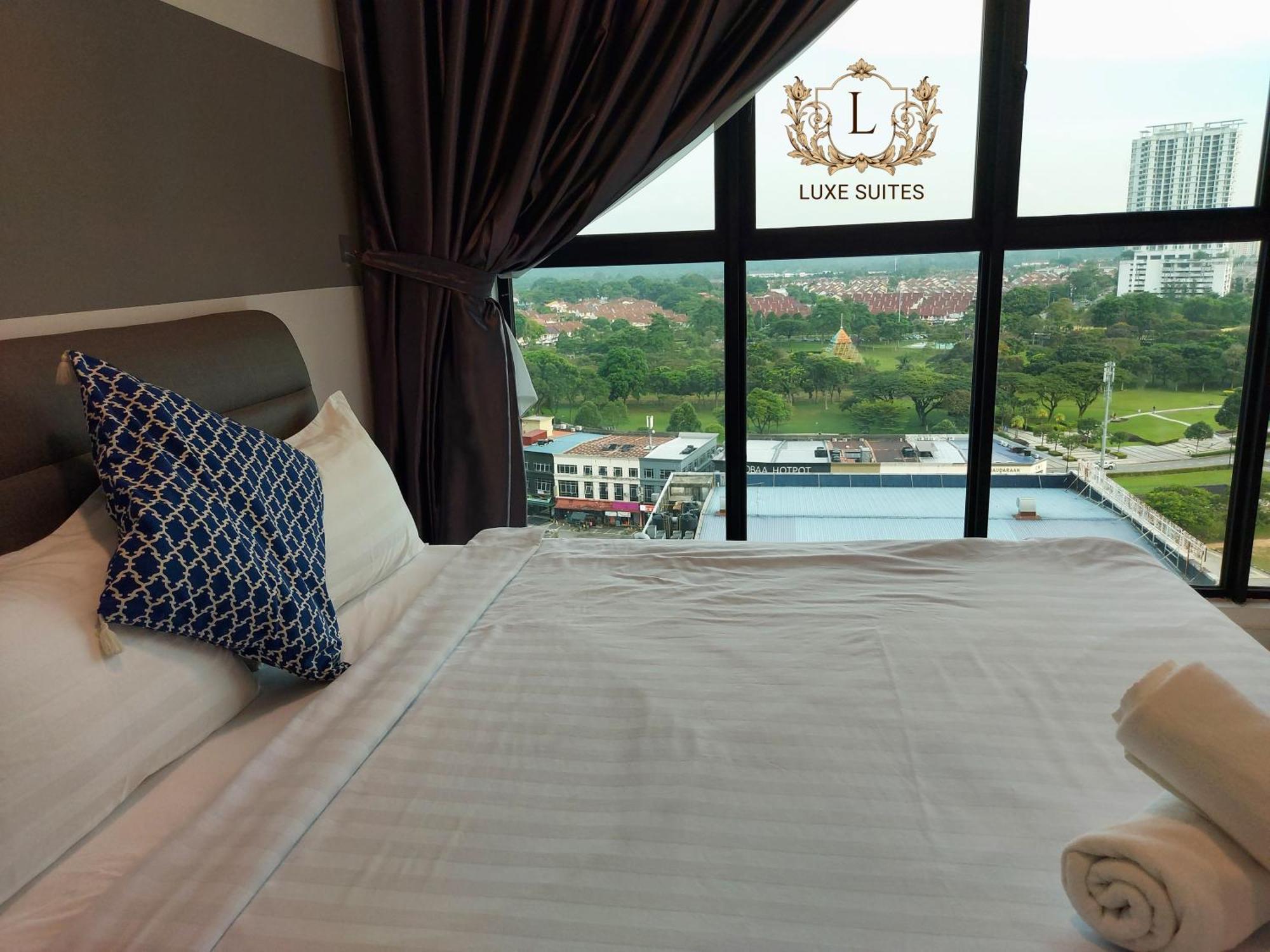 Luxe Suites At Skyloft 新山 外观 照片